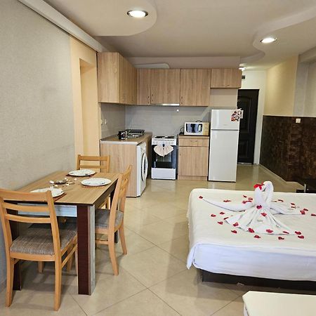 Paralax Hotel Warna Exterior foto