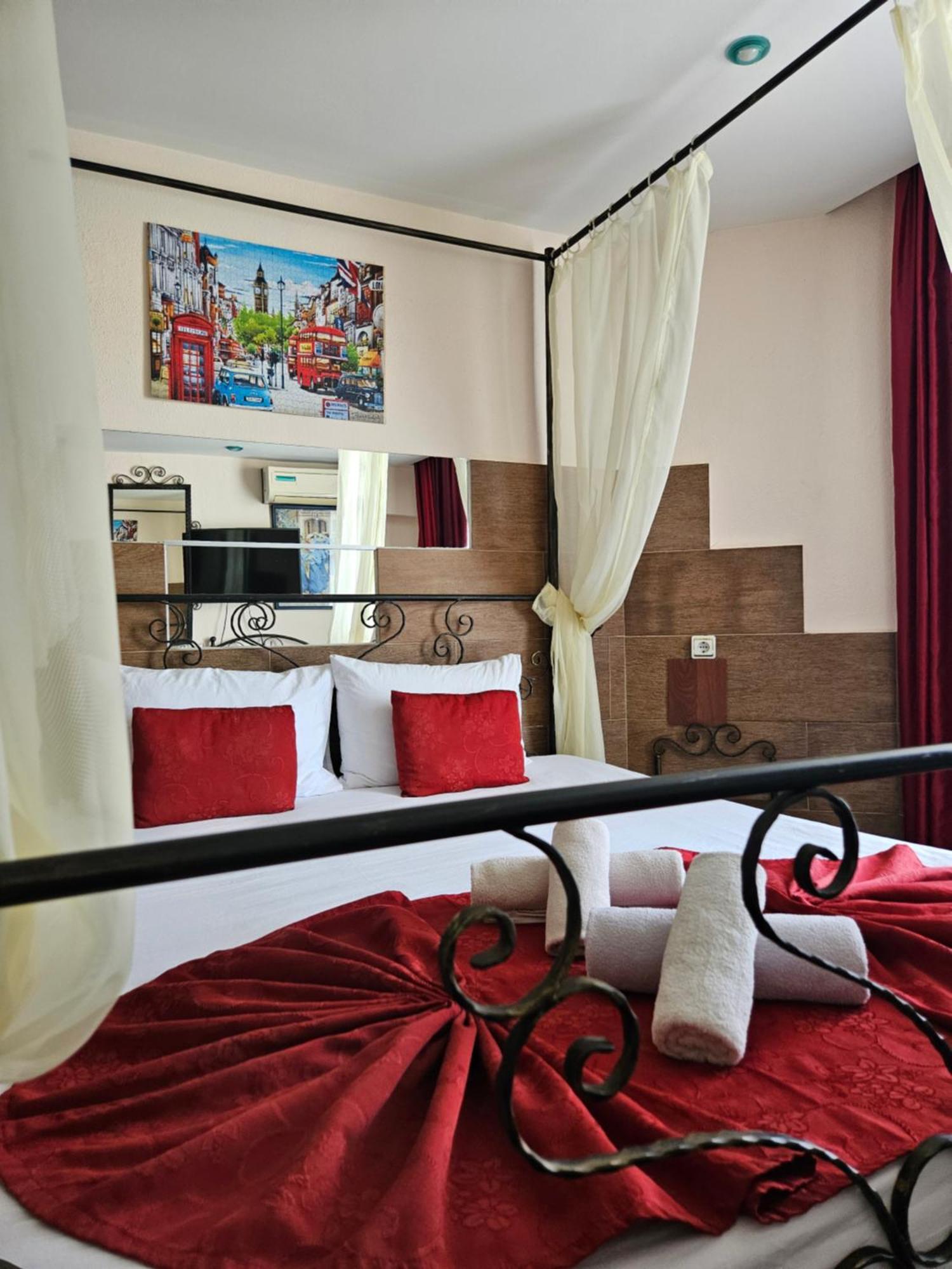 Paralax Hotel Warna Exterior foto
